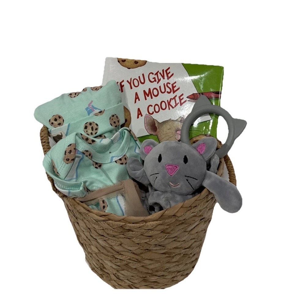 Newborn Baby Boy/Girl Shower Unisex Gift. Book Lovey Outfit Hat Blanket Teether
